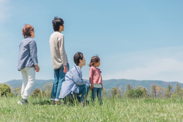 ネットバンクは相続の面で新たな課題を生んでいますが、準備しておくことで、安心して将来を見据えることができます。