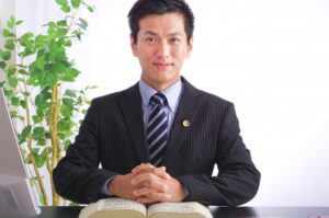 終活サポートの契約で問題から回避するには専門家への相談など、いくつかの注意点があります。