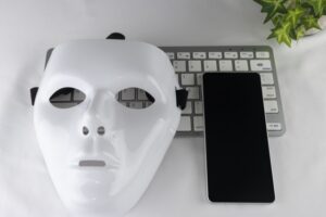 電話やメールによる詐欺が蔓延しているため、家族がAIや自動送信のメールを、詐欺だと疑う可能性があります