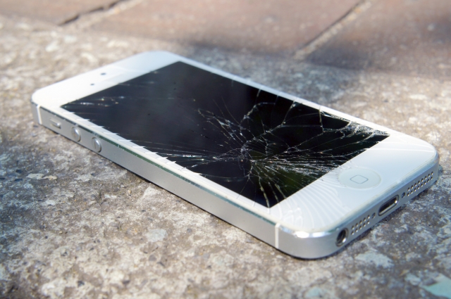 遺族がサブスクリプションを解約する場合、iPhoneがロックされていると、解約は困難です。