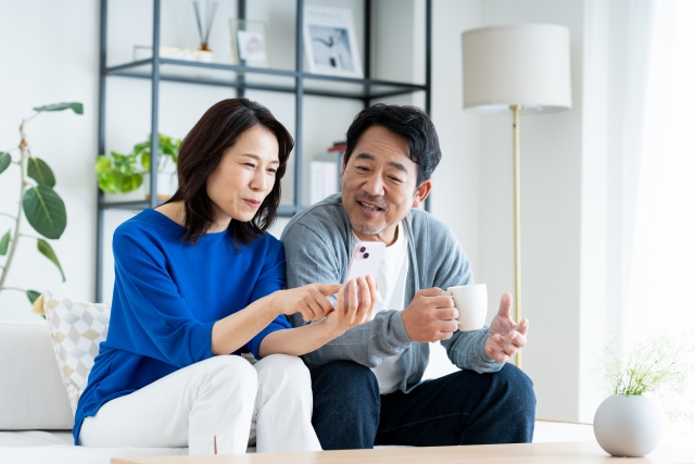 SNSのアカウントが放置により遺族に負担をかけてしまわないか、一度考えてみてはいかがでしょうか。